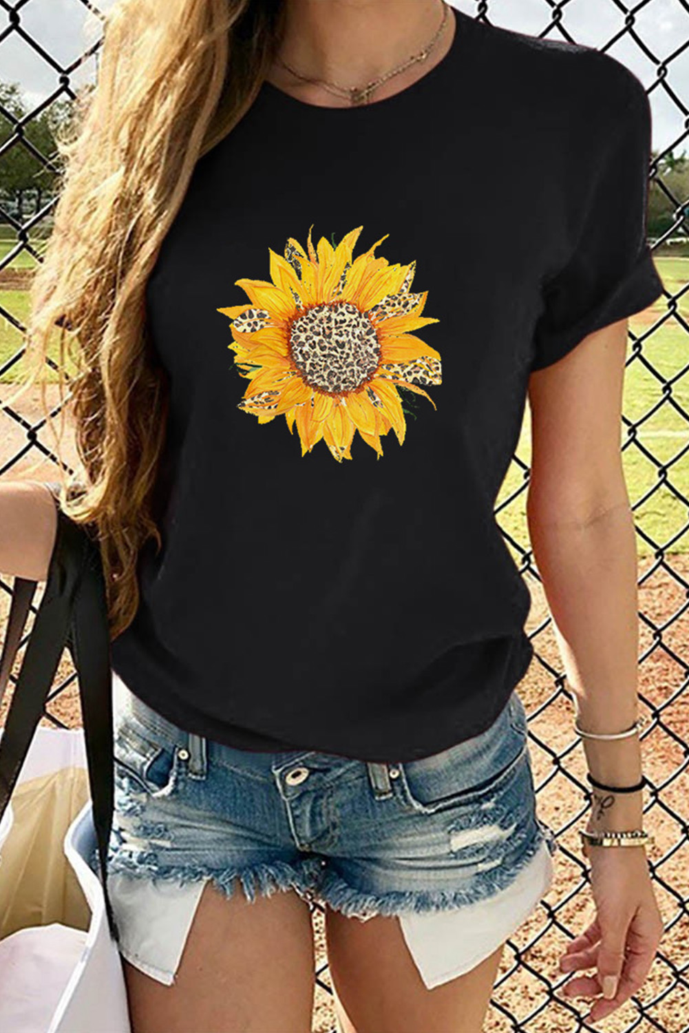 US$5.5 Black Sunflower Print Cotton T-shirt Wholesale Online