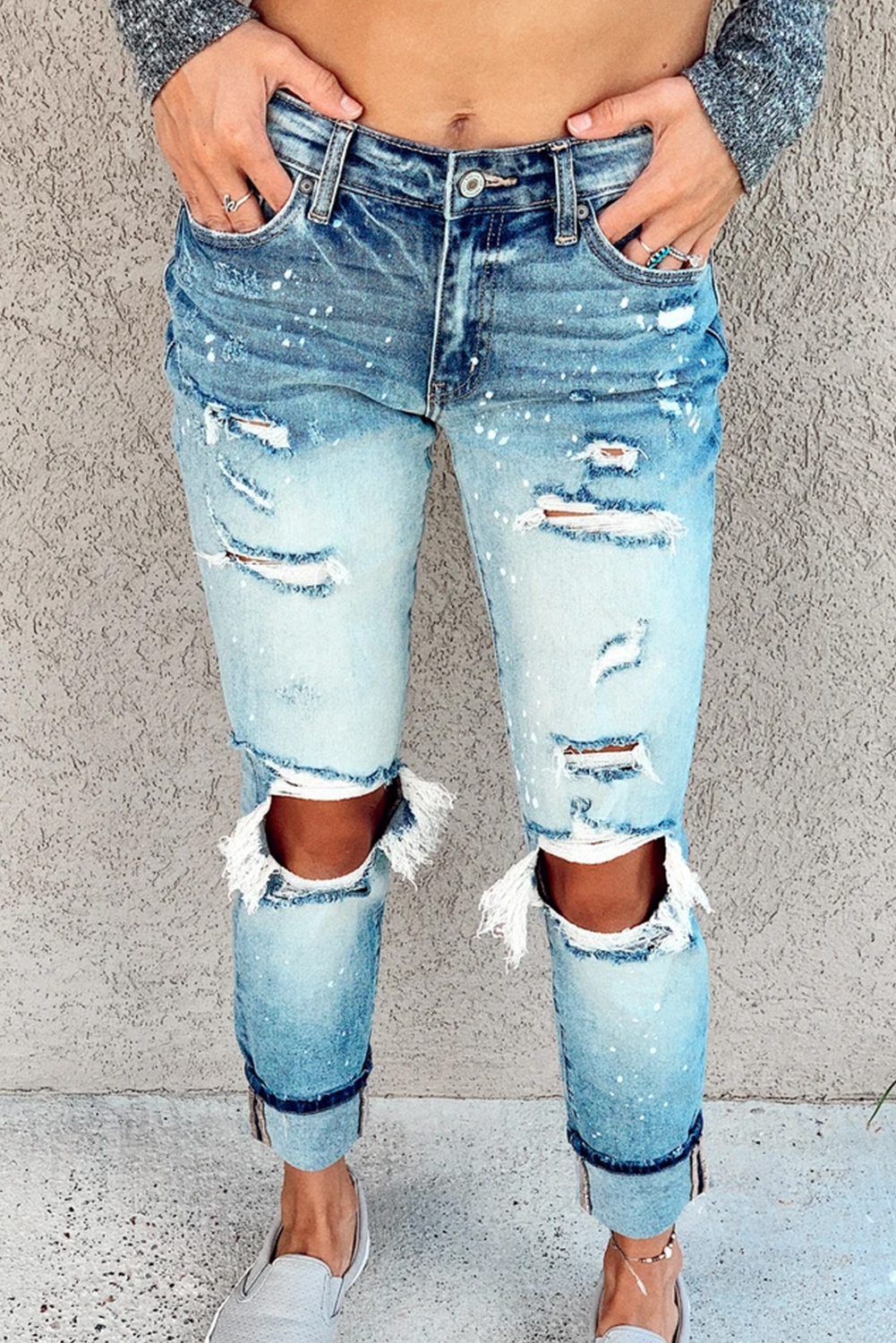 light blue ripped jeans uptfits