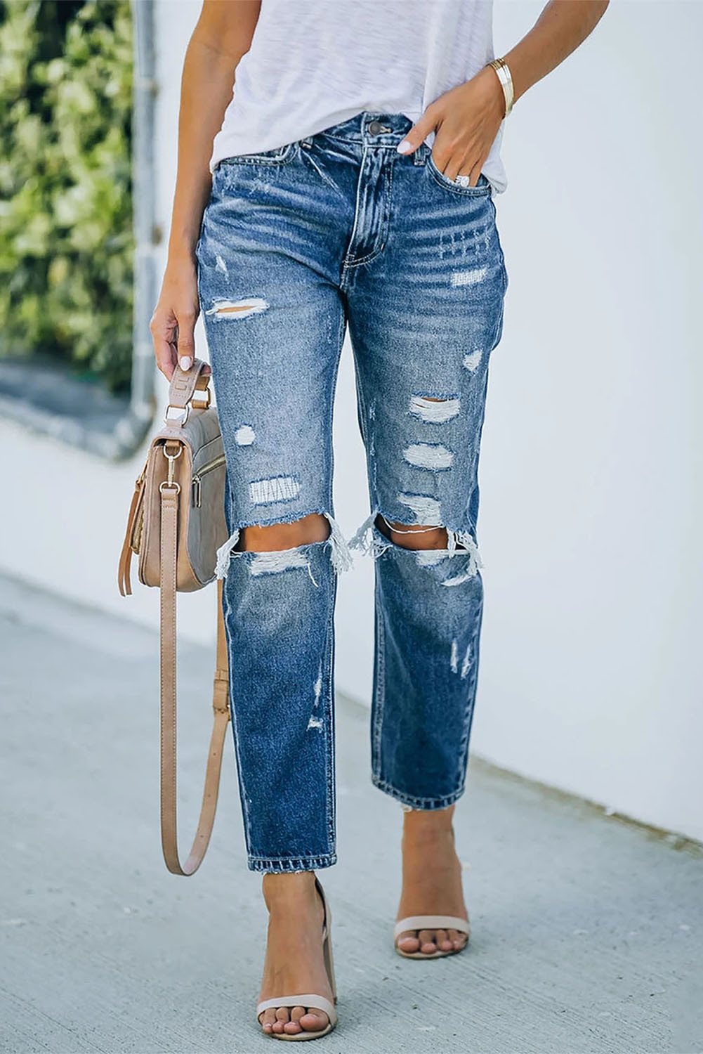 US$10.98 Light Wash Ripped Cropped Straight Legs Jeans Wholesale Online